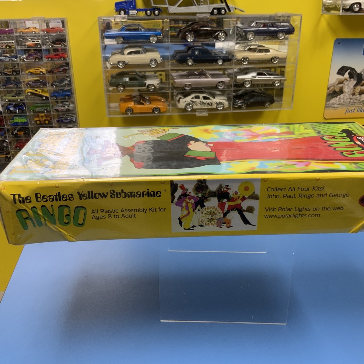 Amazon.com: Polar Lights - The Beatles Yellow Submarine