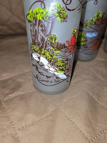 Vintage Currier and Ives Glasses/Hazel Atlas Frosted 1950's-Set of 5 - Picture 3 of 18