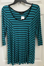 Women’s Naif 3/4 Sleeve Top, Size Large. New With Tags.