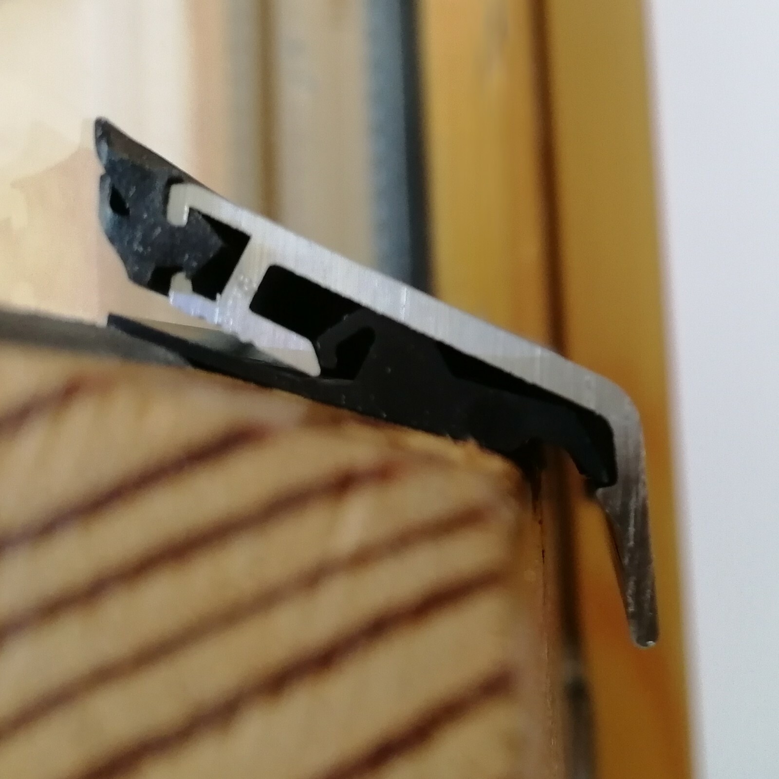 Flügelabdeckprofil Für Fenster - Wetterschenkel Aus Aluminium Mit Dichtung