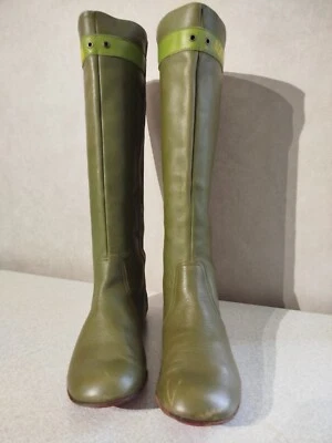 AGATHA RUIZ DE LA PRADA Bottes bouts ronds cuir vert T 37 BE - Photo 1/4