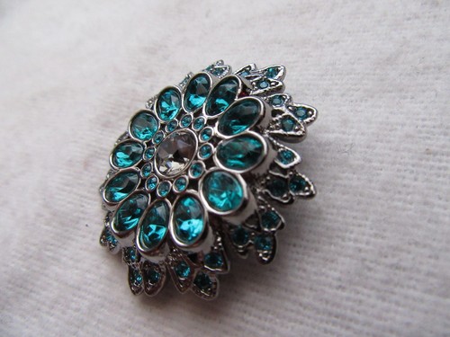 NWOT #2030, St. John Knit Button Turquoise/Clear Crystal, Titanium Tone 1 1/2" - Picture 4 of 5