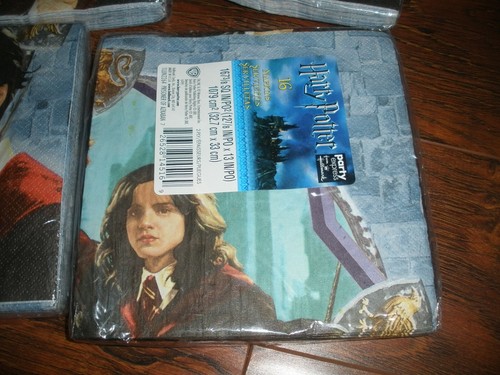 VTG HARRY POTTER 4 PACK OF 16 NAPKINS BIRTHDAY Party Supply NEW USA HALLMARK - Picture 3 of 3