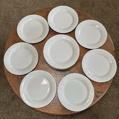 Crown Ming Queen's Lace Dinner Plates 15 Total 10.5 