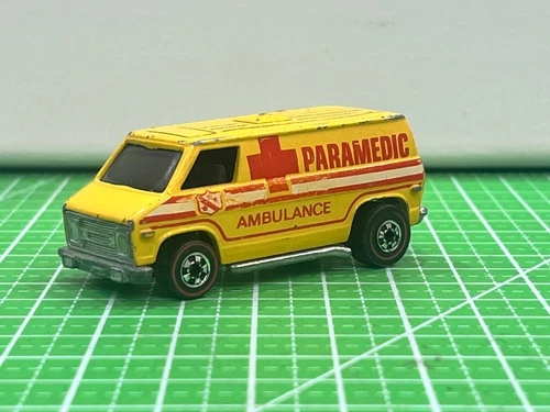 Hot Wheels Redline Super Van Paramedic Ambulance - Yellow - Hong Kong - 1974
