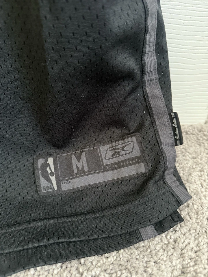 Camiseta Blackout Vintage Edição Exclusiva LA Lakers Kobe Bryant Reebok #8 Média - Imagem 2 de 4