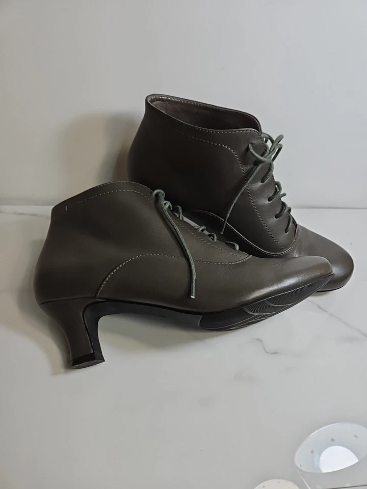 Sapatos Array couro verde oliva escuro 2" salto bomba com cadarço altura do tornozelo 8 - Imagem 4 de 4