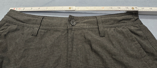 Pantaloncini corti uomo Hang Ten nero/grigio scuro piatto davanti taglia 32 - Foto 7 di 10