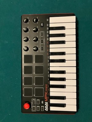 AKAI Professional MPK Mini MK2 MIDI Controller