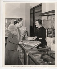 Dorothy Lamour Shopping in Hollywood Orig 1936 DBW 8x10 Photo Dorothy Lamour Shopping in Hollywood Orig 1936 DBW 8x10 Photo