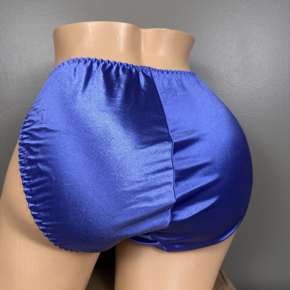 Bragas Victoria’s Secret de colección segunda piel satinada costura trasera púrpura pequeñas nuevas de stock Foto 2 de 4