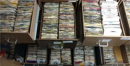 Pick ANY (10) 45 rpm RECORDS for$19.99 60s 70s 80s 90s POP ROCK SOUL COUNTRY A-C