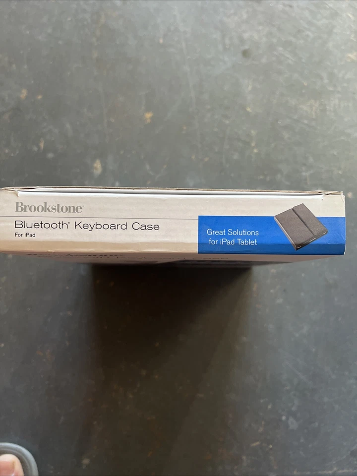 Brookstone Bluetooth Keyboard with Portfolio Case For IPad NEW - Image 4 of 4