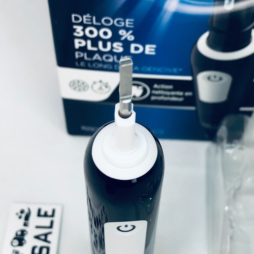 Oral-B Pro 1000 Rechargeable Electric Toothbrush, Black with Pressure Sensor - Picture 6 of 14