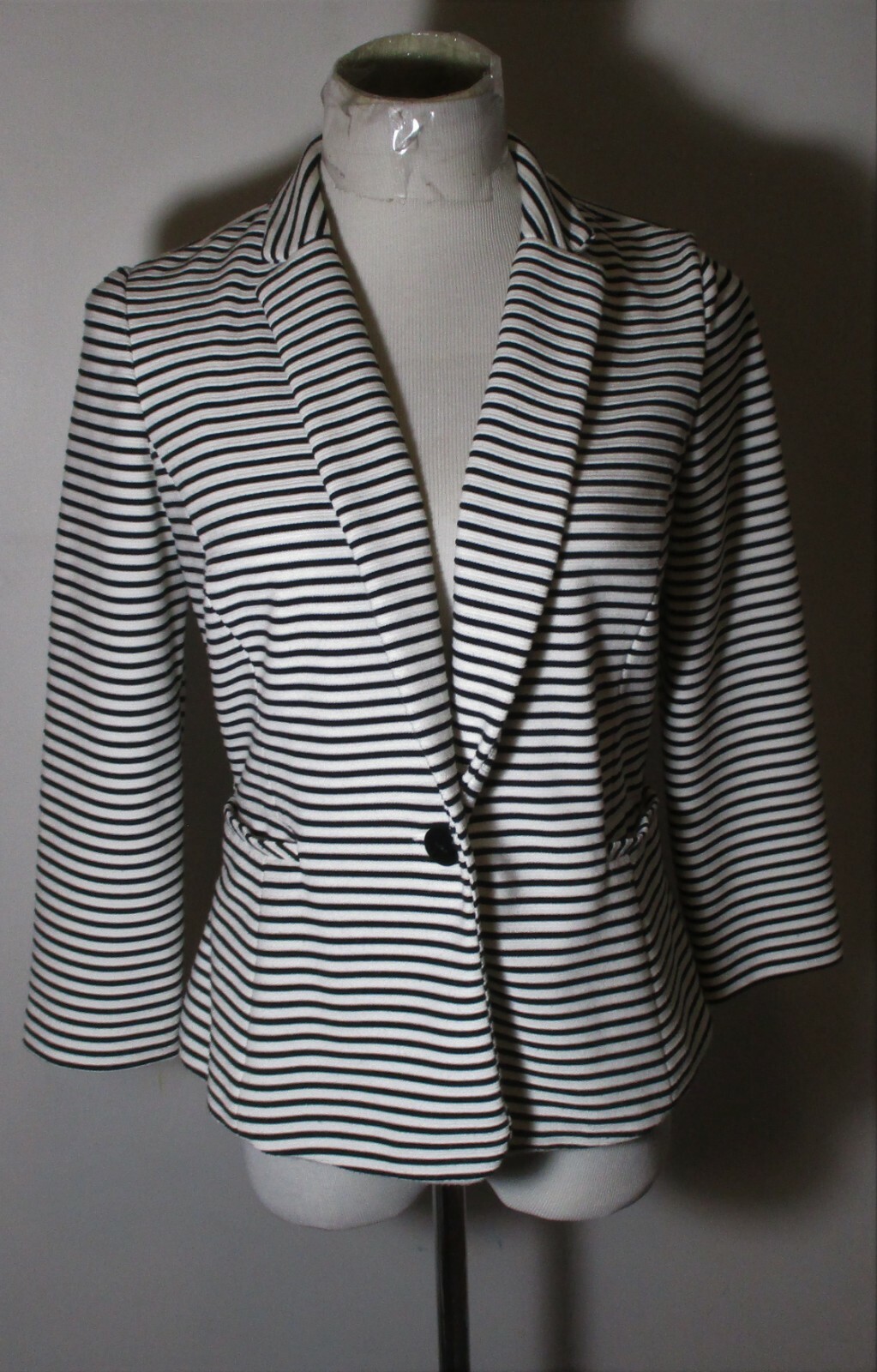 CYNTHIA ROWLEY White Black Button Jacket Size M