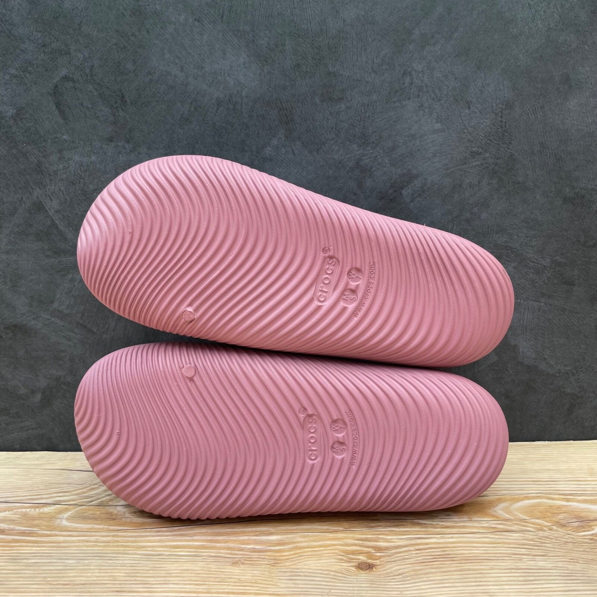 New Crocs Mellow Recovery Pink Marbled Slides Mens Size 13 Slip On Comfort S Crocs Mellow Recovery Slide Cassis Pink Men main image 4