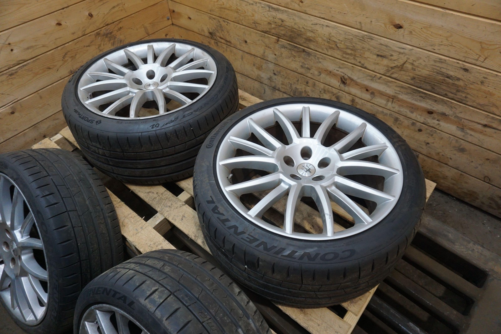 Set Front 20x8.5" & Rear 20x10.5" Wheel 245754 Maserati Granturismo 03-14 *Note
