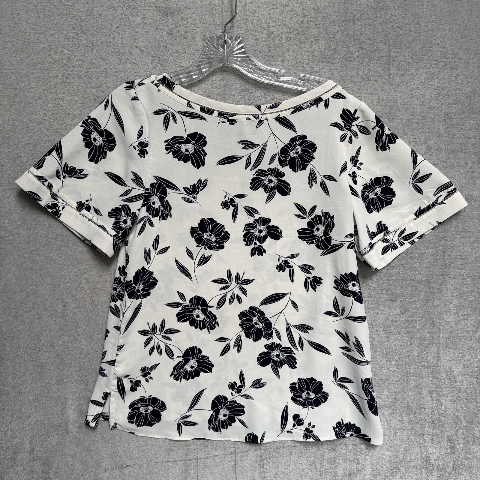 Ann Taylor Blouse Womens Petite Small White Floral Short Sleeve Boat Neck Top