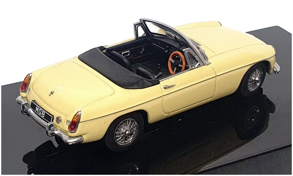 Autoart escala 1/43 56612 - 1969 MGB Roadster MKII - amarillo rosa pálido Foto 2 de 4
