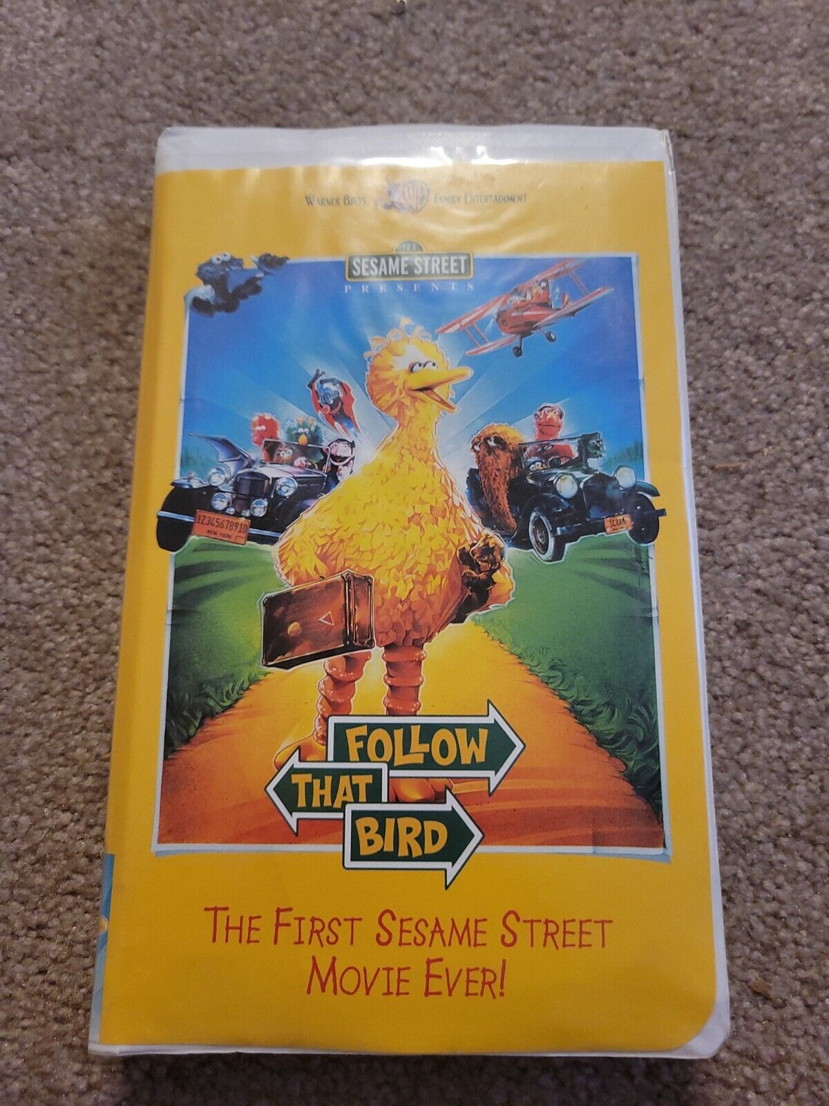 Sesame Street: FOLLOW THAT BIRD (vhs) Big Bird. Jim Henson Rare. Clamshell