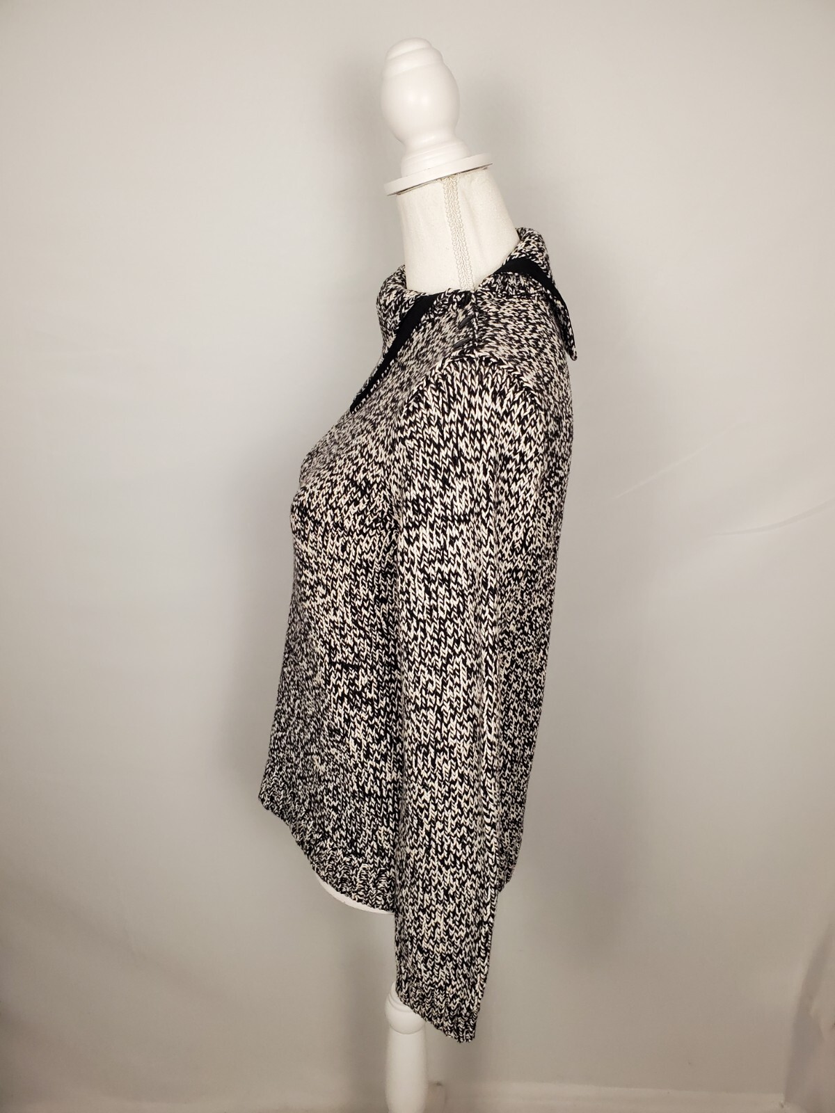 Chaps Petite Black & White Sweater Asymmetrical Buttoned Collar Women's Size PL. image 7