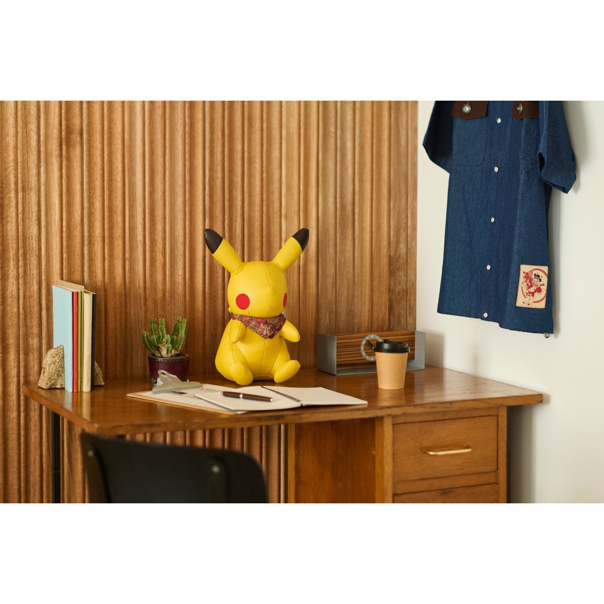 Pokémon Center Genuine Leather Pikachu Figure Run Run ! Desert Jan