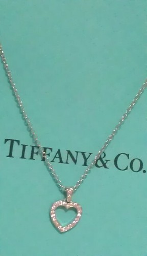 TIFFANY & Co. Collar colgante de corazón de diamantes de platino de 16 - Imagen 6 de 12