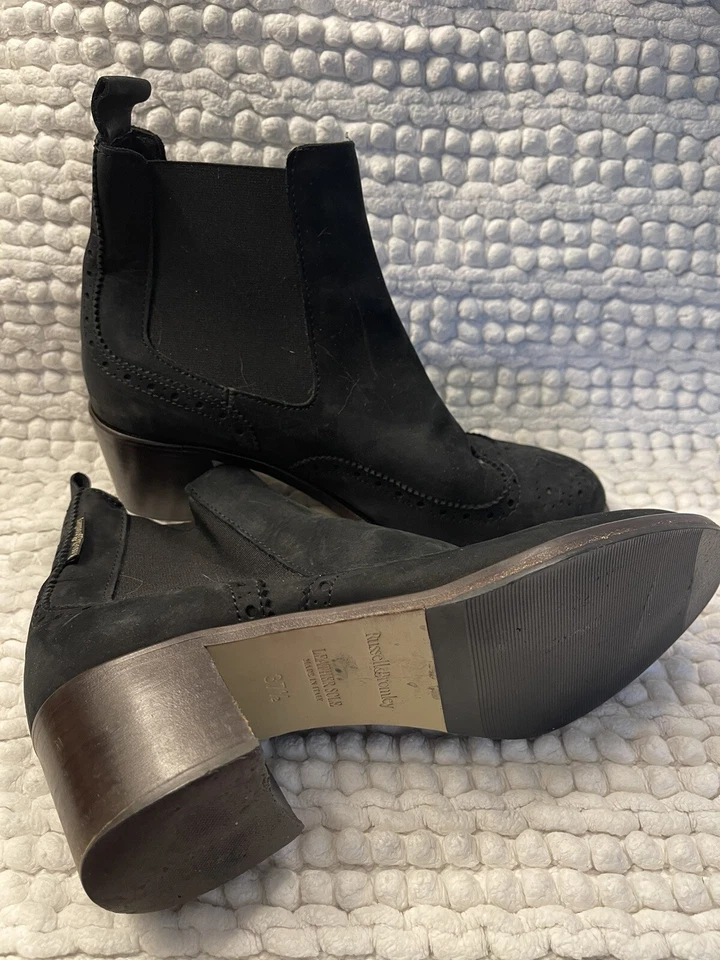 Russell And Bromley Botín Negro Gamuza Tacón Talla 37.5 o 6.5US Usado Foto 2 de 3