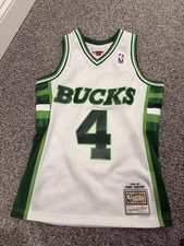 Milwaukee Bucks Sidney Moncrief #4 Mitchell & Ness 1988/89 NBA Swingman Jersey