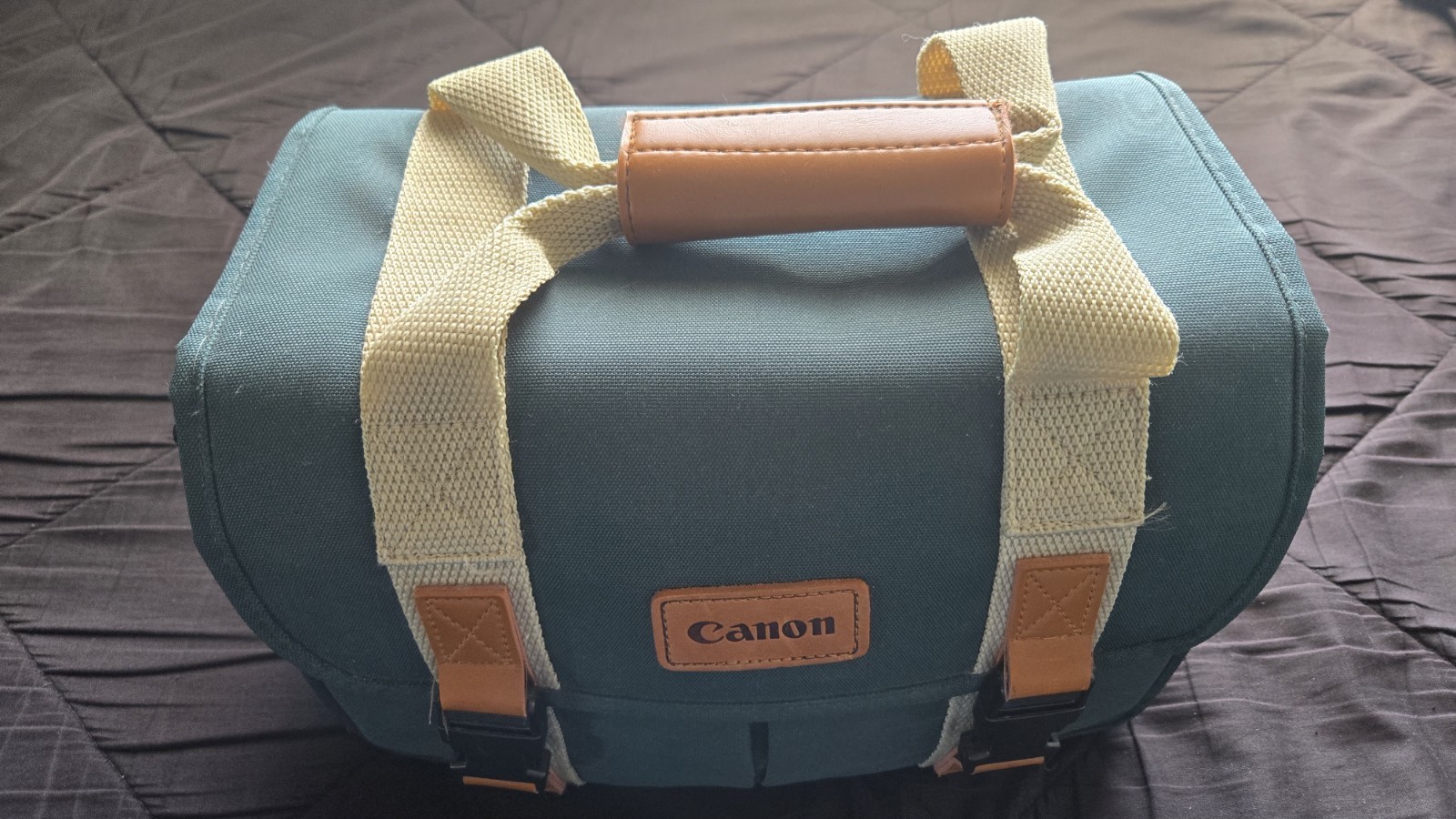 Retro Canon Camera Bag Organizer Green Pockets Shoulder Stra
