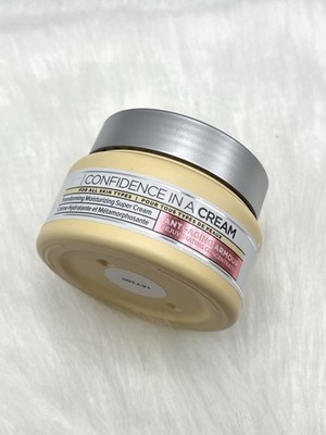 IT Cosmetics Confidence in a Cream Anti-Aging Hydrating Moisturizer 2fl.oz NWOB