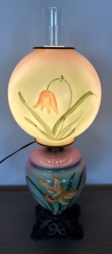 Oil Lamp GWTW Embossed Hand Painted IRIS Flowers Pink Green Beautiful 23” Tall - Picture 3 of 24