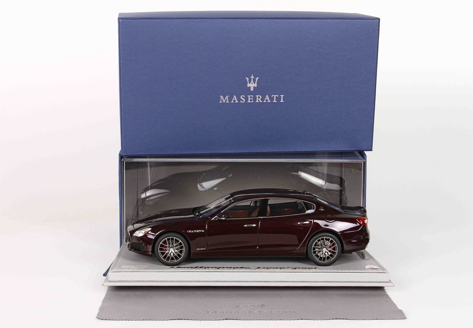 MASERATI Quattroporte Gran Sport my17 2017 with mostrarecase BBR 1 18 BBRC 1822dv MODA fabbrica diretta MASERATI Quattroporte Gran Sport my17 2017 with mostrarecase BBR 1 1 1 18 BBRC 1822dv MODA all'ingrosso a buon mercato