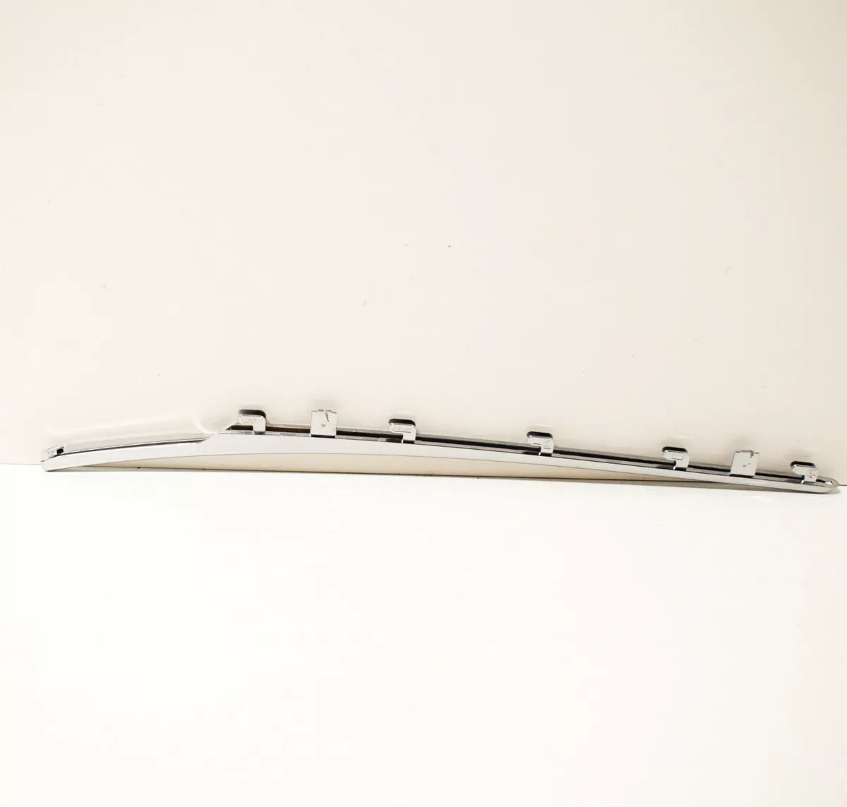 NEU BMW 6 E64 LINKSAUßEN FENDER MOULDING TRIM 51137009247 7009247 
