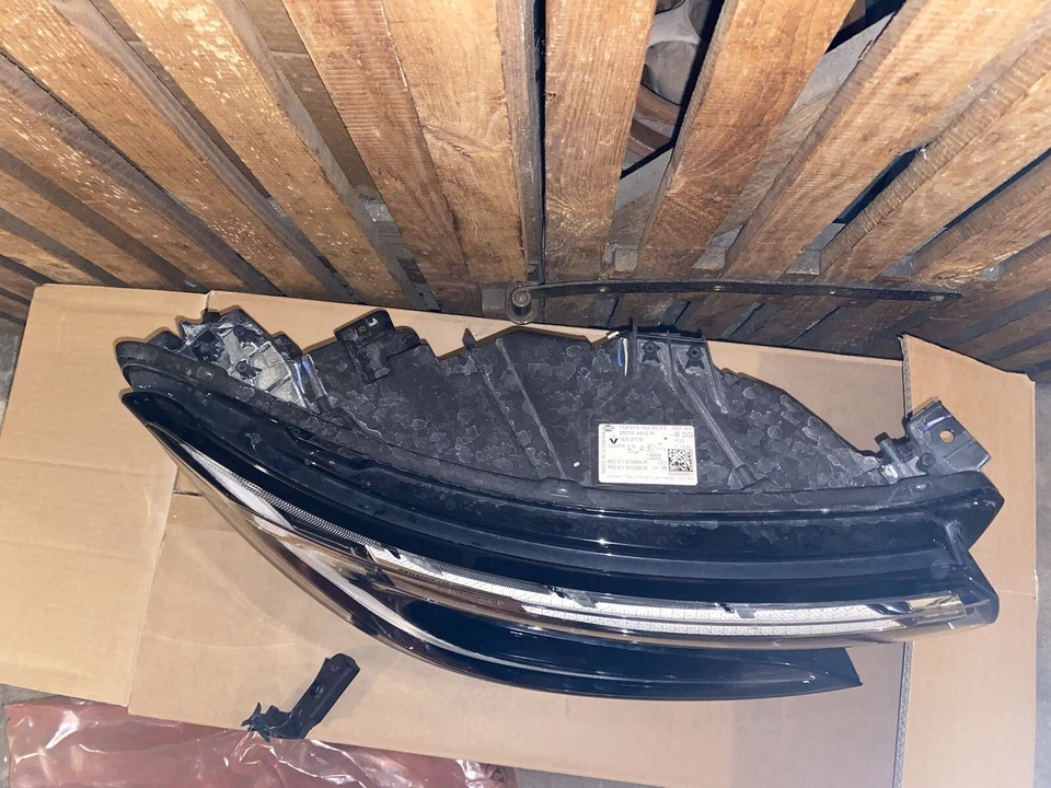 Renault Austral Scheinwerfer Rechts 260104410R - Bild 4 von 4