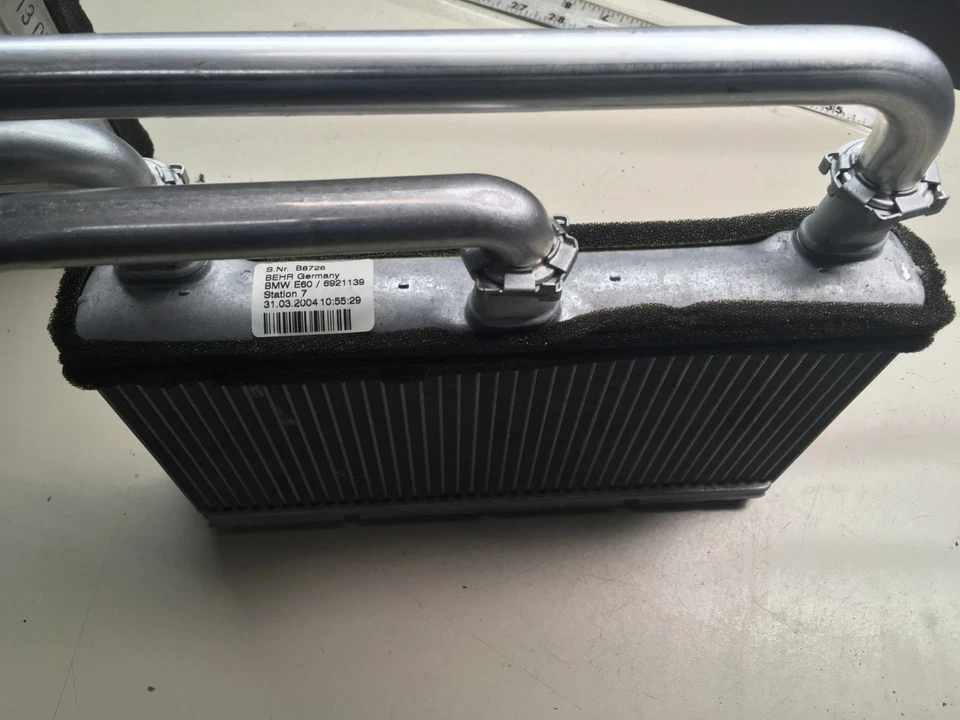 BMW 525i 2004 aire acondicionado calefacción evaporador radiador núcleo refrigerante control de clima OEM+ Foto 2 de 4