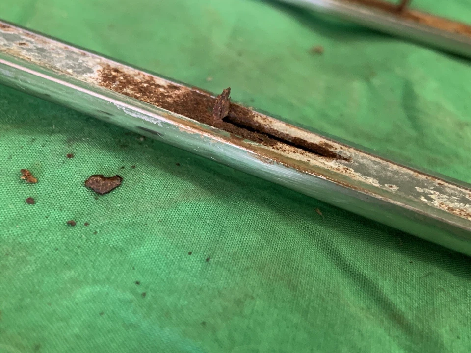 Oldsmobile Cutlass Salon Supreme 1976 1977 juego de molduras de panel de puerta Foto 4 de 4