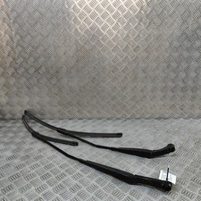 Braccetti tergicristallo anteriori AUDI Q8 E-TRON Sportback 4KR955407 RHD 2024 31156331