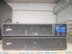 APC SRT1500 UPS with AP9641 and Expanded Battery - No Batteries SRT1500RMXLA