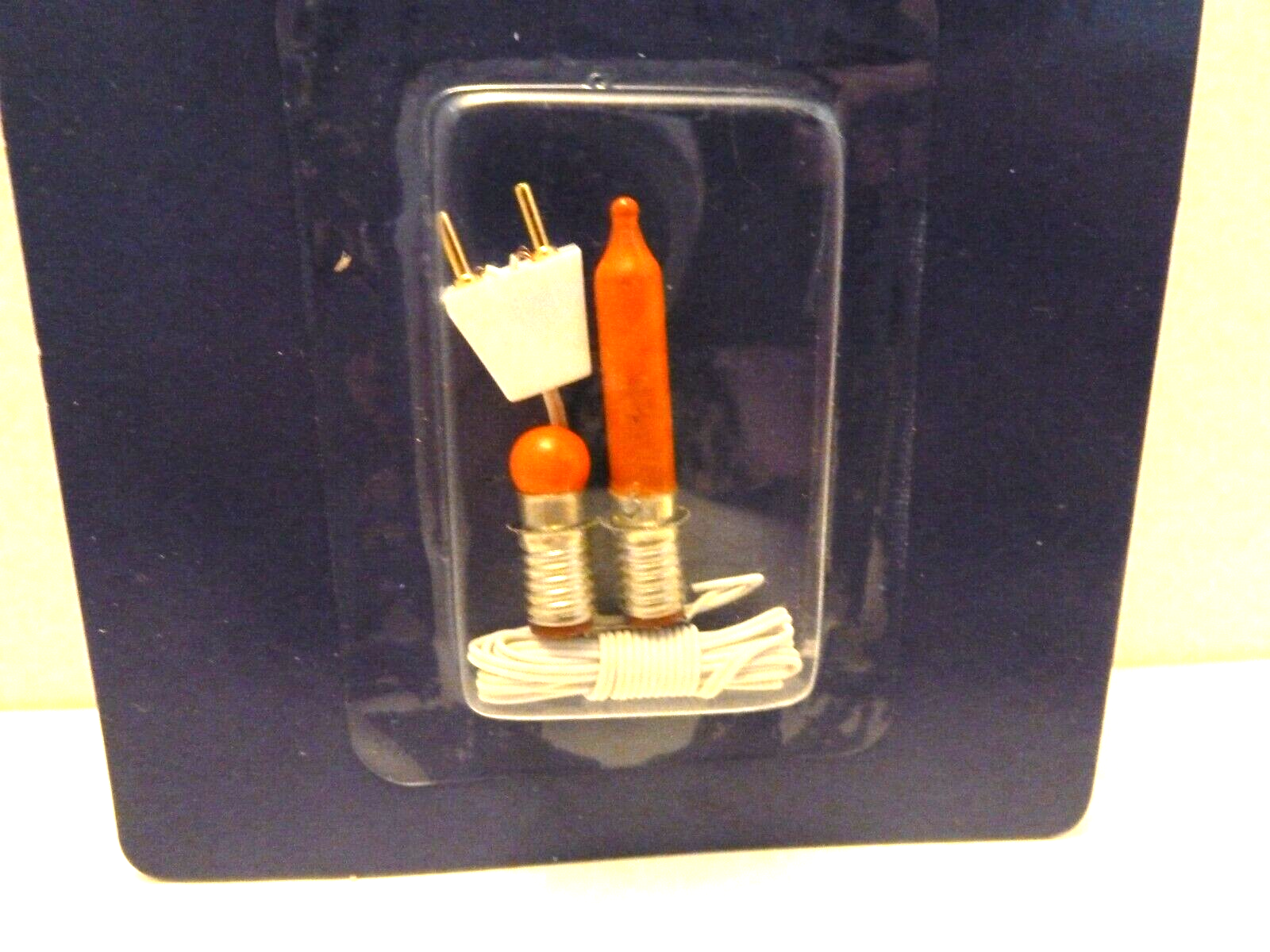 Dolls House Flickering Bulb Fireplace 12V Electrics for Miniature 1:12 Scale (S)