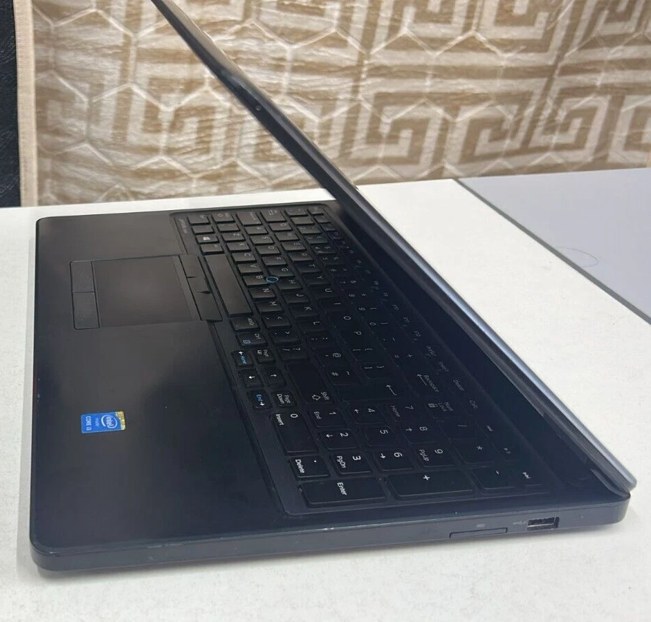 Dell Latitude E5550 15.6" Laptop - i3- 501U 5th Gen 8GB RAM 128GB SSD - W11 Pro - Image 2 of 4