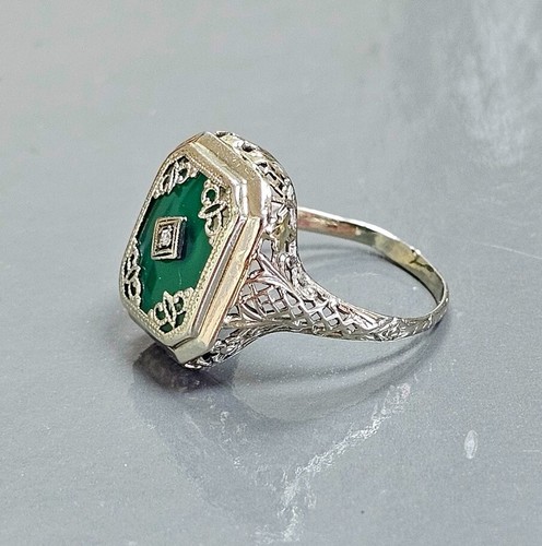ART DECO WHITE GOLD GREEN CHALCEDONY PLATE AND DIAMOND RING SIZE 6 - Picture 6 of 9