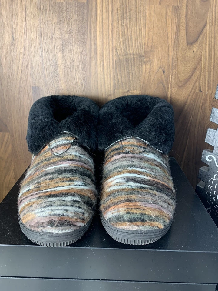 LAMO Slippers Women's 8 Juarez Sheepskin Slip On Fold-over WARM Bootie - Image 2 of 4