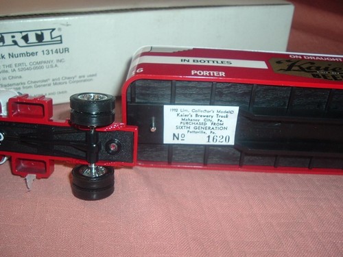 1992 ERTL - KAIERS BEER - Diecast Semi Truck N.I.B. defunct brewery - Picture 4 of 4