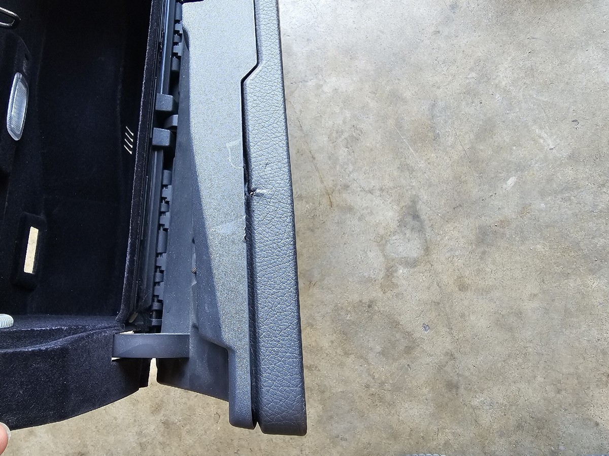 MERCEDES BENZ E350 W207 RIGHT SIDE GLOVE BOX STORAGE BLACK A2076800213