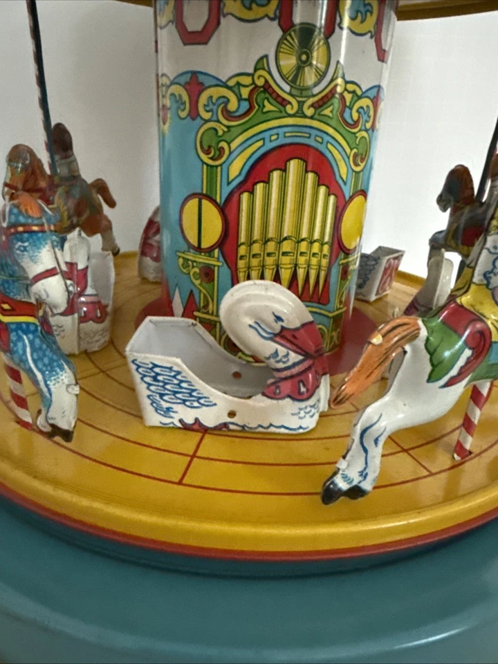 Juguete de caballo vintage J Chein hojalata cuerda feria carnaval circo Merry Go Round Foto 3 de 4