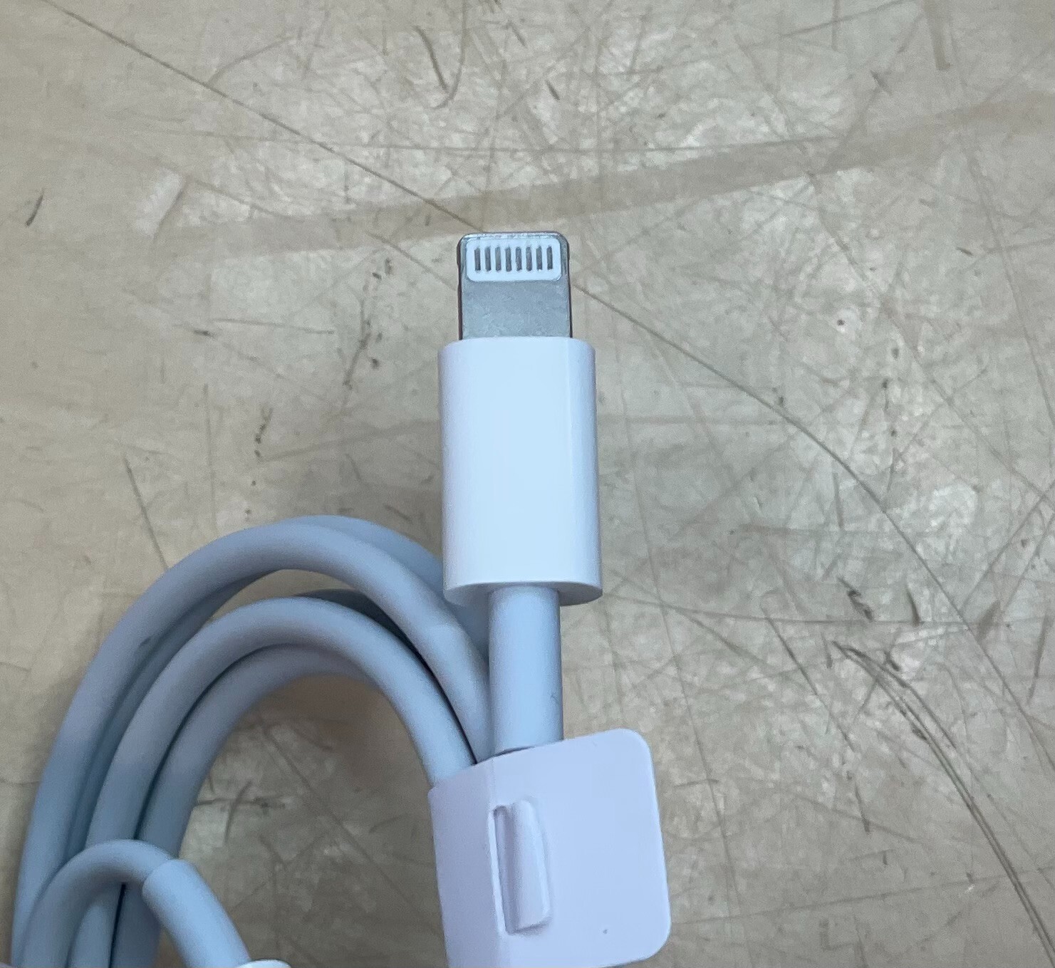 Apple 20W USB-C Power Adapter and Lightning Cable (043)