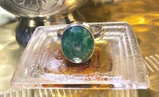 Genuine 925 Sterling Silver Natural Emerald Gemstone Ring Size 9