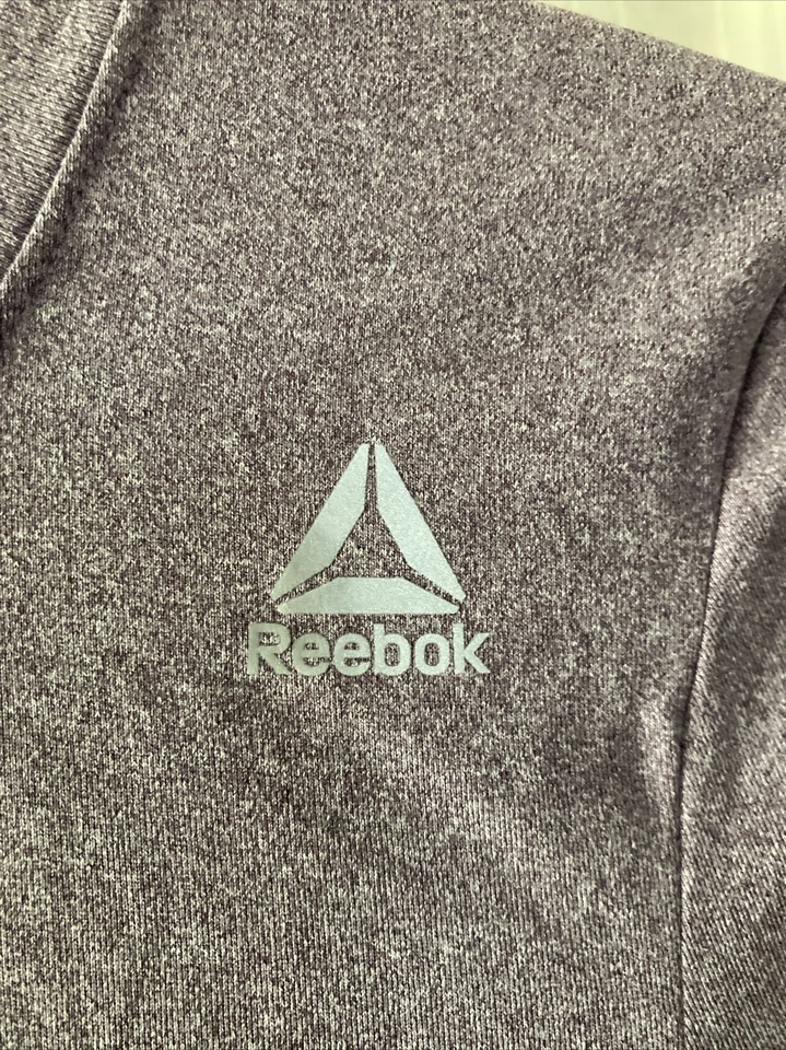 REEBOK MUJER CLARO CON ETIQUETAS PÚRPURA LS POLI SPANDEX AGUJEROS PARA EL PULGAR ROPA DEPORTIVA TOP TALLA MEDIANA Foto 3 de 4
