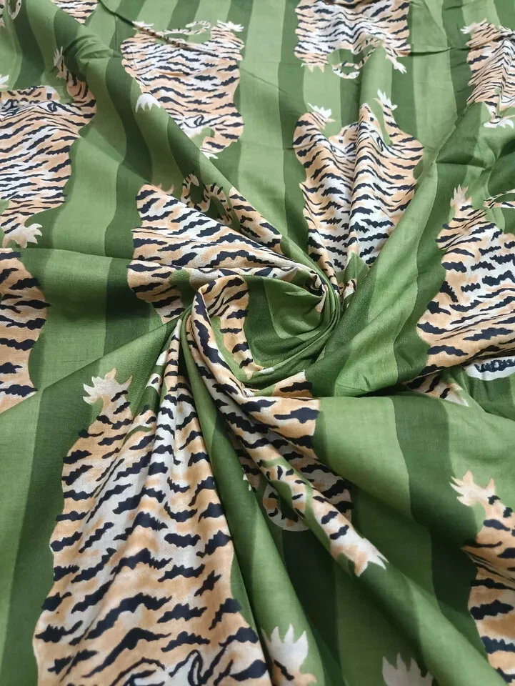 Tela de costura artesanal floral con estampado de bloques a mano 100 % algodón indio por Yd Foto 2 de 4